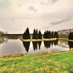 By The Pond, Near Ko Obrzeg Ferienhaus *