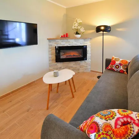 By The Pond, Near Ko Obrzeg Hébergement de vacances Niezyn