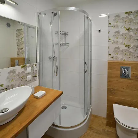 Hébergement de vacances By The Pond, Near Ko Obrzeg